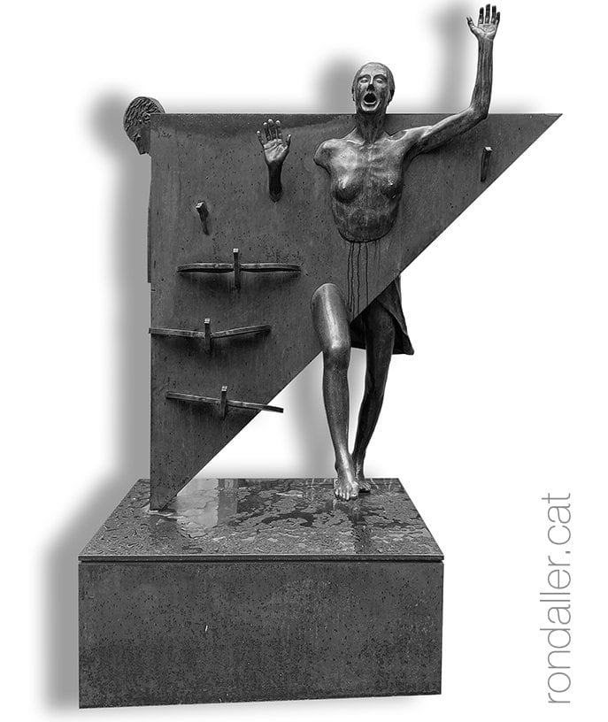Monuments menys atractius de Catalunya. Obra dedicada a la Plaça del Diamanat, feta per Xavier Medina.