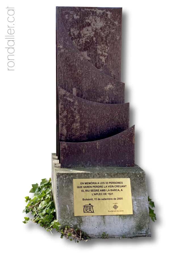 Monument en memòria a les víctimes del naufragi del 1921.